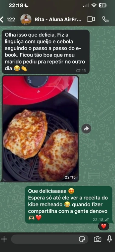 Relato de Rita: Cliente comenta o preparo de linguiça com queijo e cebola.