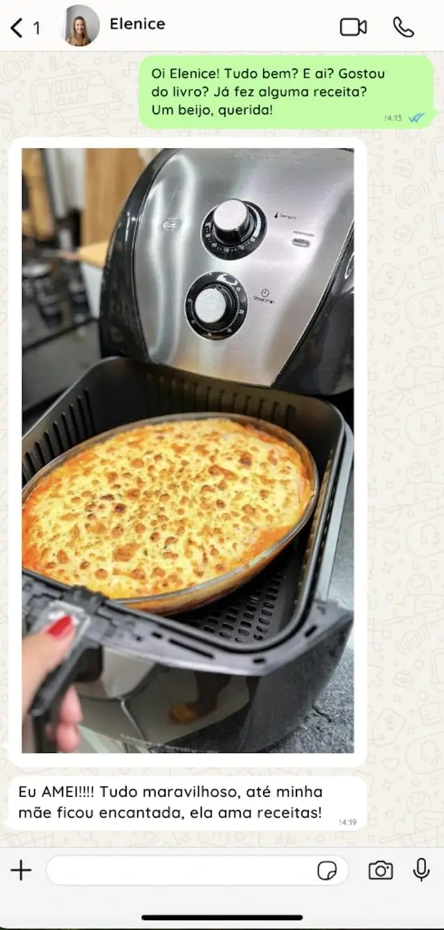 Relato de Elenice: Cliente compartilha a foto de um preparo e elogia o material.